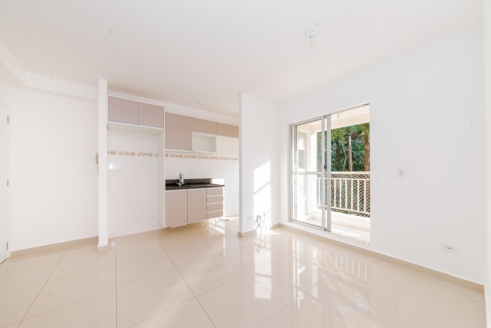 Apartamento para venda no Jardim Claudia em Pinhais com 85m² por R$ 285.000,00