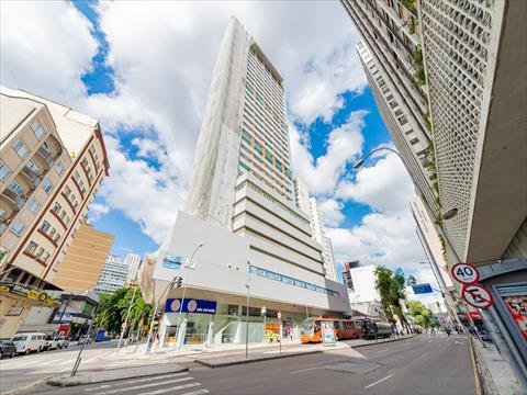 Apartamento para locacao no Centro em Curitiba com 59,1m² por R$ 3.125,00