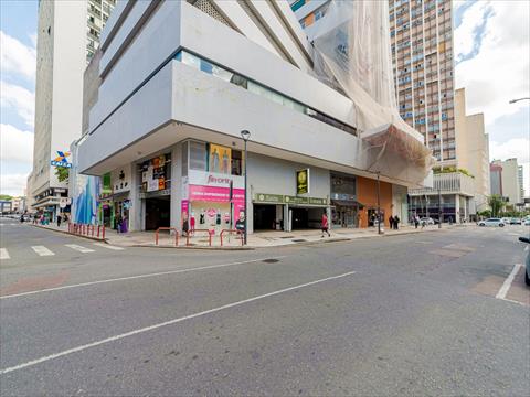 Apartamento para locacao no Centro em Curitiba com 59,1m² por R$ 2.375,00