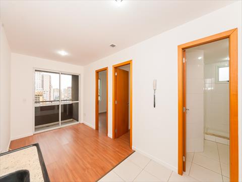 Apartamento para locacao no Centro em Curitiba com 59,1m² por R$ 3.125,00