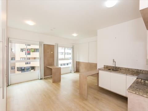 Apartamento para locacao no Centro em Curitiba com 45,6m² por R$ 2.500,00