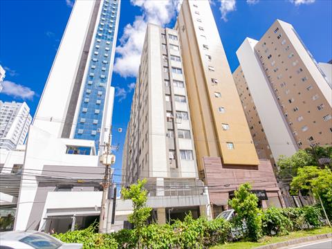 Apartamento para locacao no Centro em Curitiba com 52,22m² por R$ 2.000,00