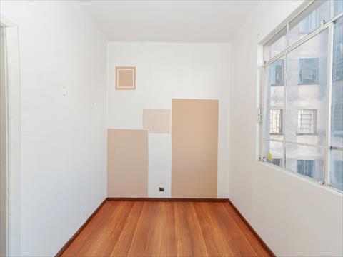 Conjunto Comercial para locacao no Centro em Curitiba com 40m² por R$ 625,00