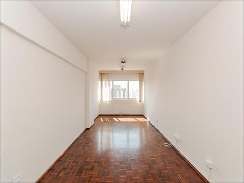 Conjunto Comercial para locacao no Centro em Curitiba com 34m² por R$ 812,50