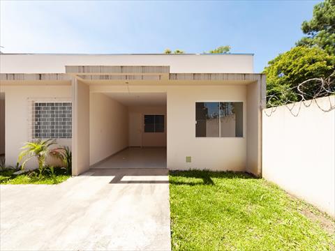 Casa para venda no Cachoeira em Curitiba com 117,78m² por R$ 280.000,00