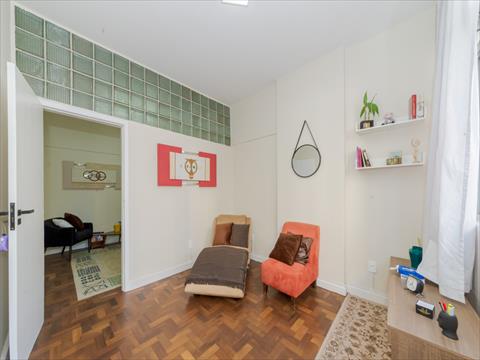 Conjunto Comercial para locacao no Centro em Curitiba com 0m² por R$ 1.375,00