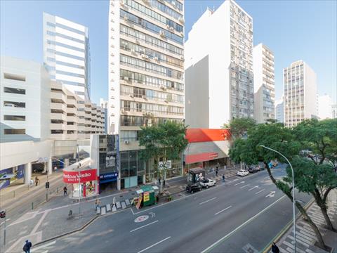 Conjunto Comercial para locacao no Centro em Curitiba com 0m² por R$ 2.000,00