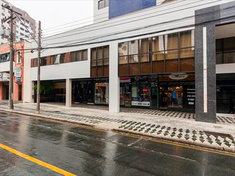 Conjunto Comercial para locacao no Juveve em Curitiba com 48,65m² por R$ 2.375,00