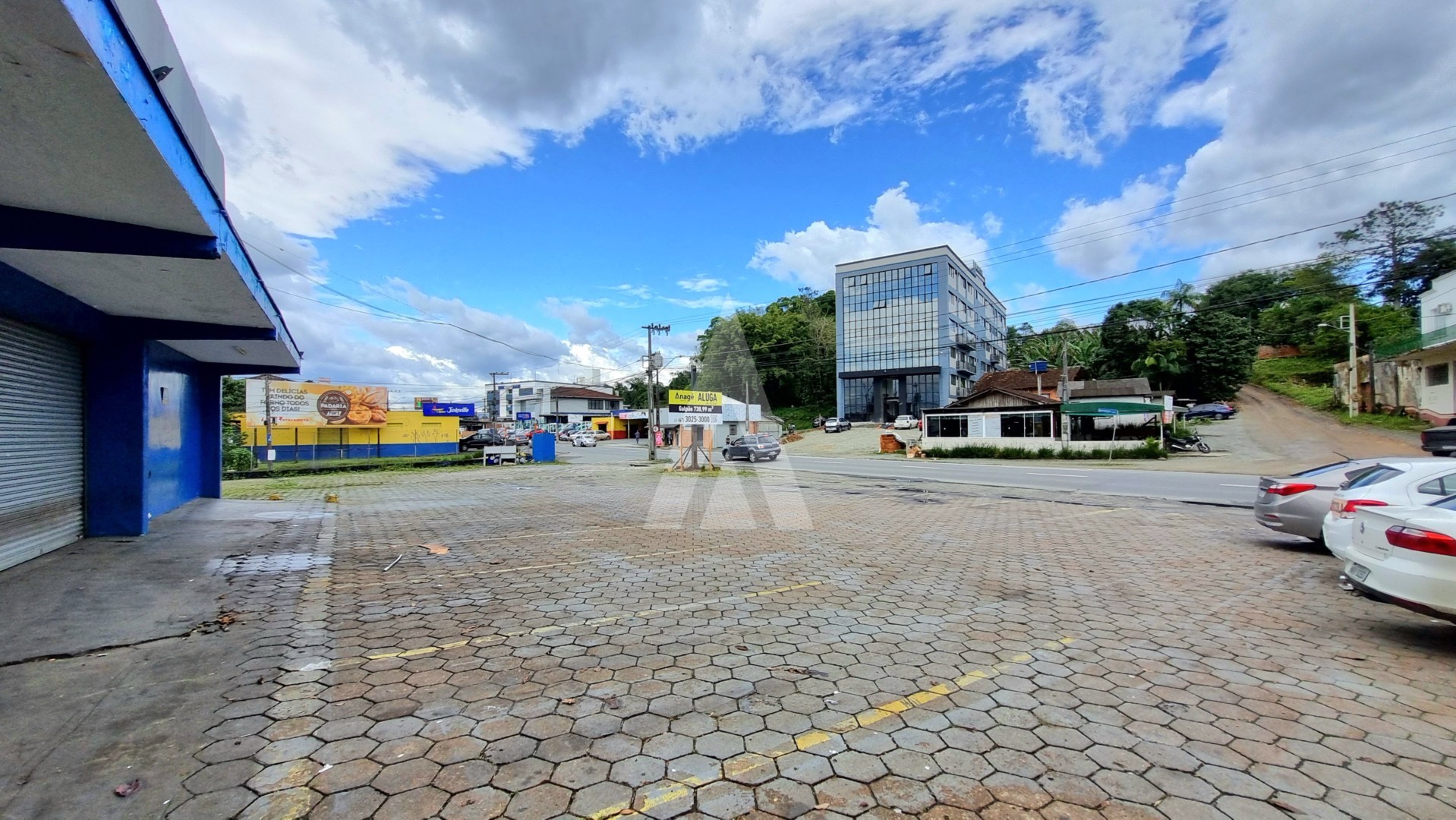 Imóvel comercial, Loja / Galpão de esquina, Rua Santa Catarina no Bairro Floresta, contendo amplo estacionamento, ótimo para ac — foto 5