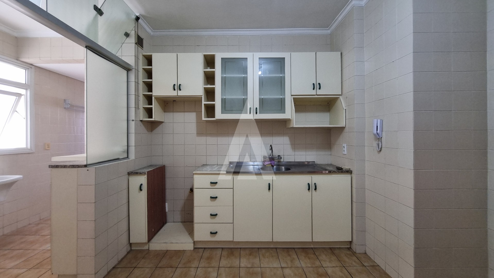 Apartamento com 03 quartos sendo 01 suíte no bairro Atiradores. — foto 6