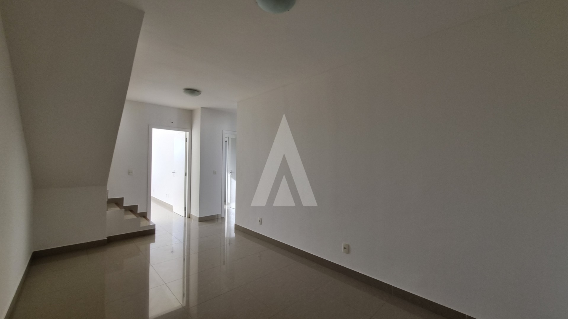 Apartamento com 3 quartos sendo 1 suíte no bairro Costa e Silva com terraço e vaga de garagem — foto 2
