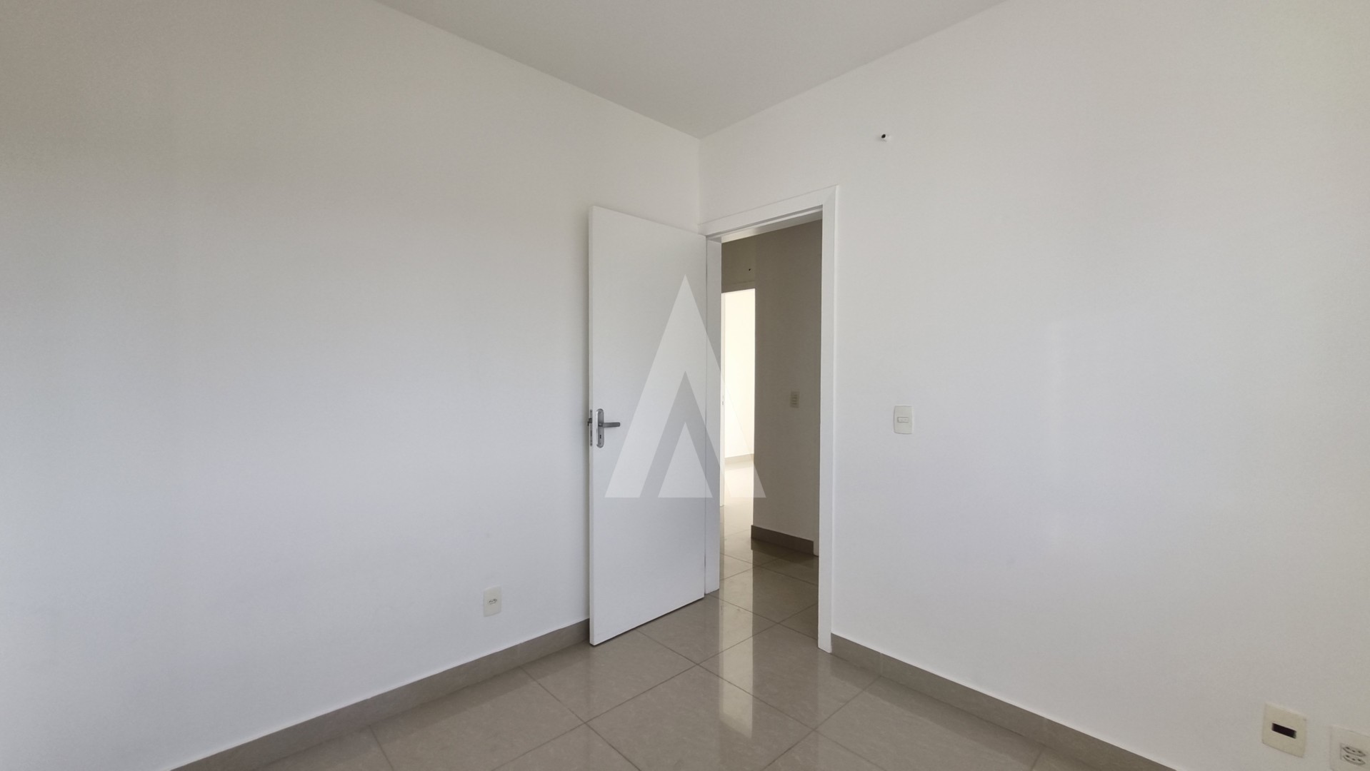 Apartamento com 3 quartos sendo 1 suíte no bairro Costa e Silva com terraço e vaga de garagem — foto 7