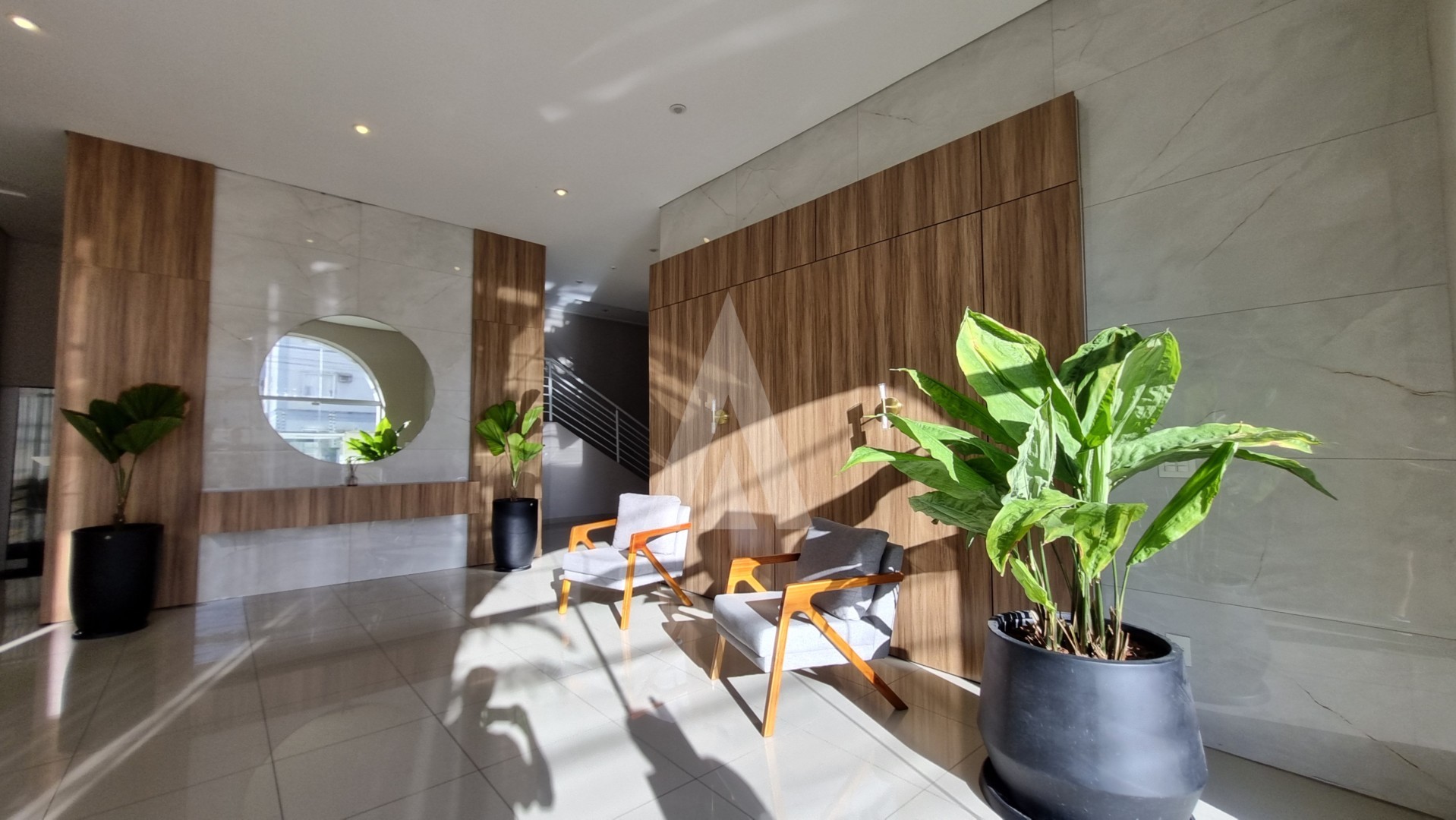 Apartamento no Costa e Silva com 2 quartos, suíte, sacada com churrasqueira, elevador e uma vaga de garagem. — foto 3