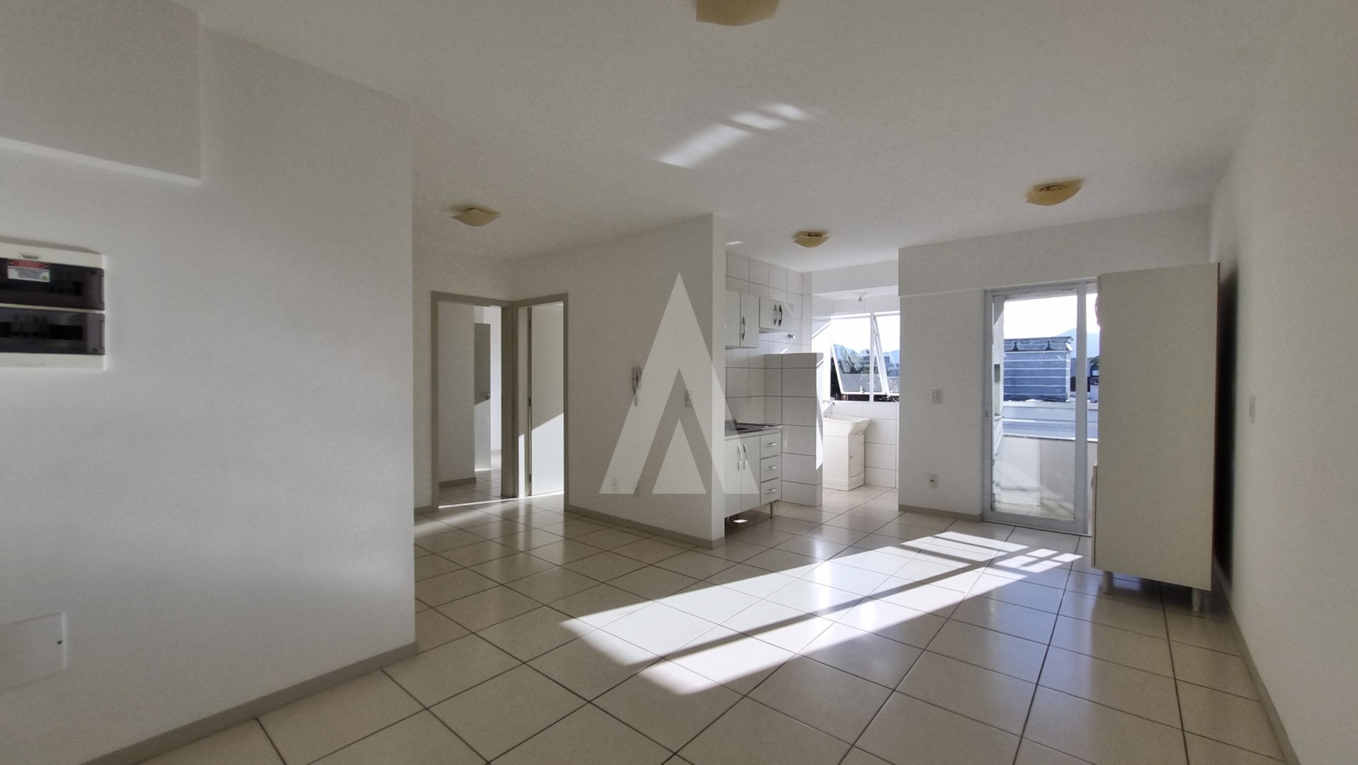 Apartamento no Costa e Silva com 2 quartos, suíte, sacada com churrasqueira, elevador e uma vaga de garagem. — foto 6