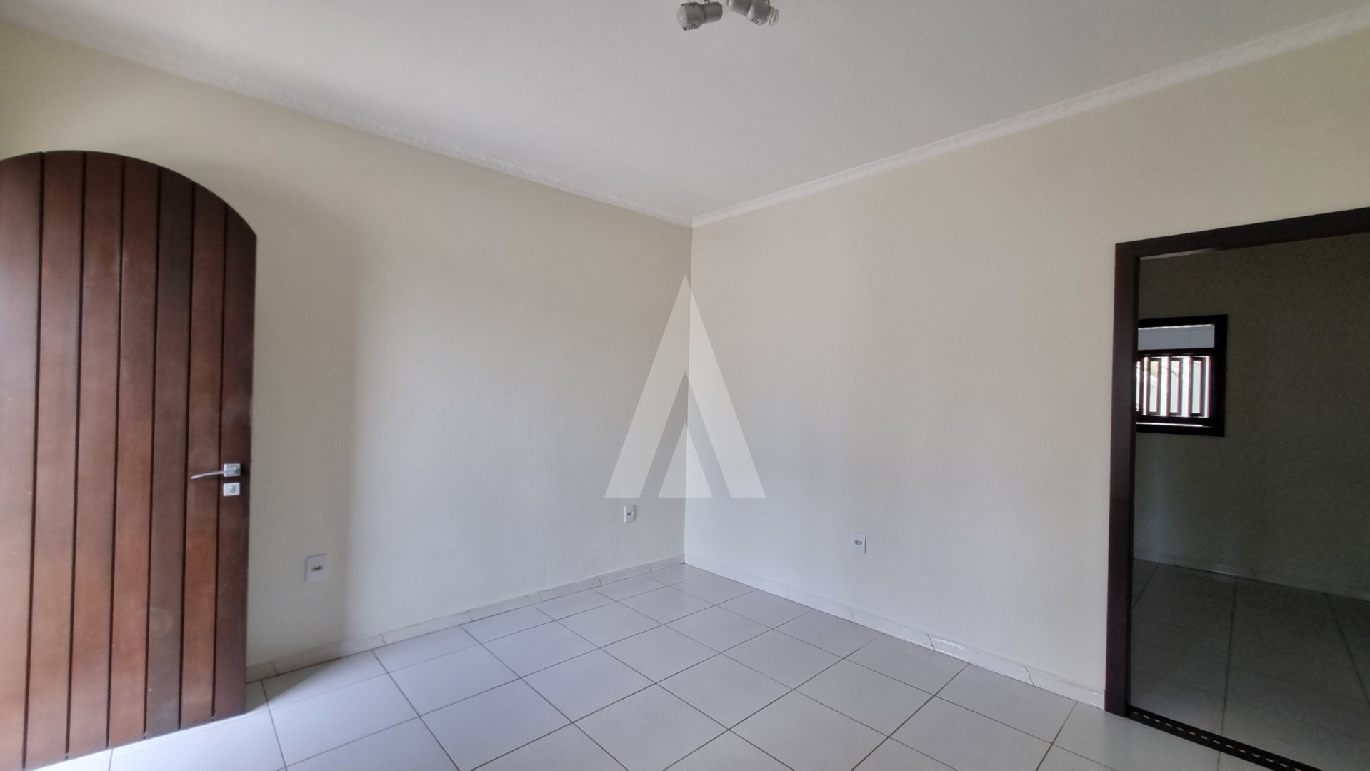Casa com 3 quartos, quintal e área de festas no Itaum. — foto 3