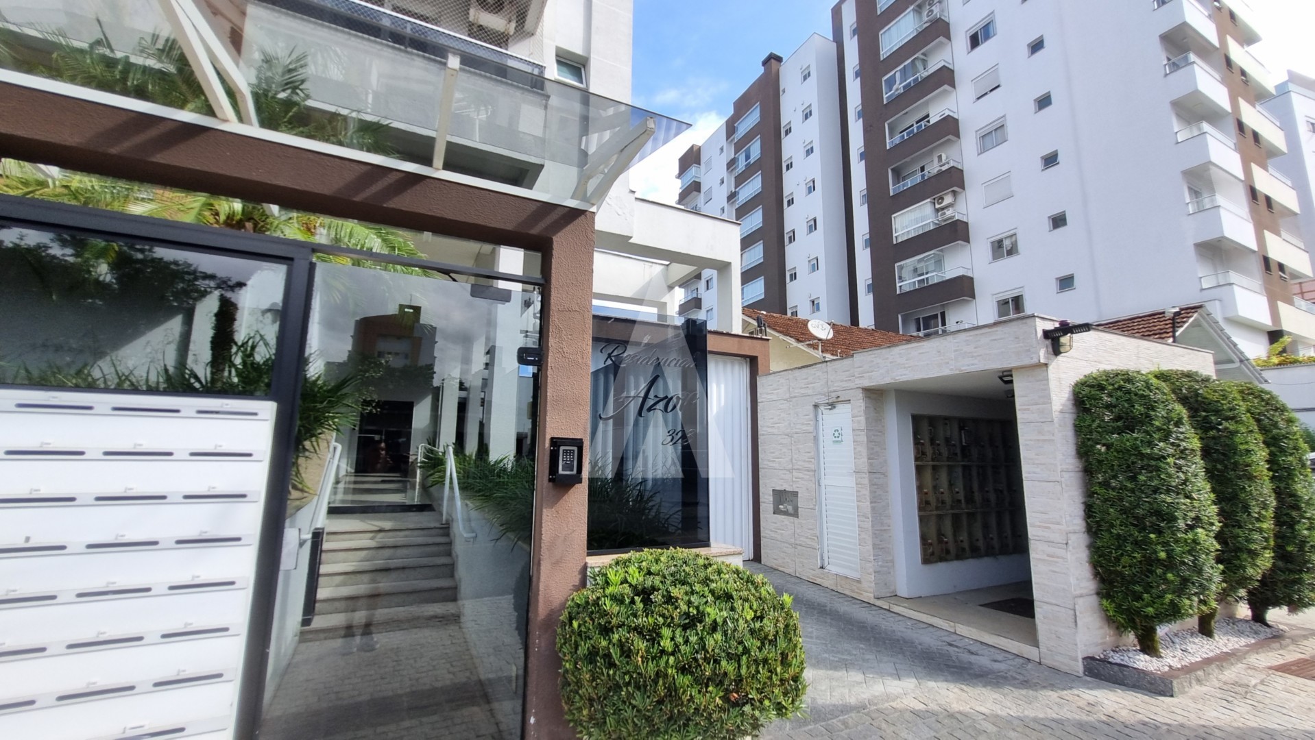 Apartamento com 3 quartos sendo um suíte com sacada e 2 vagas no América — foto 2