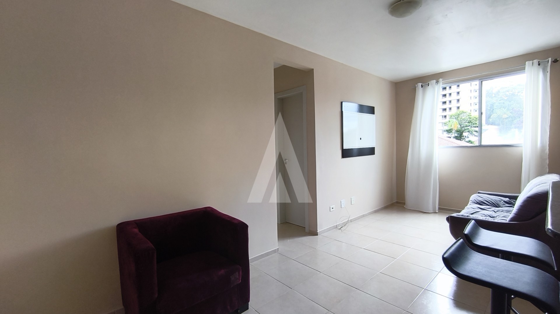 Apartamento residencial com 2 quartos, 1 banheiro social e cozinha com armários, no bairro costa e silva. — foto 3