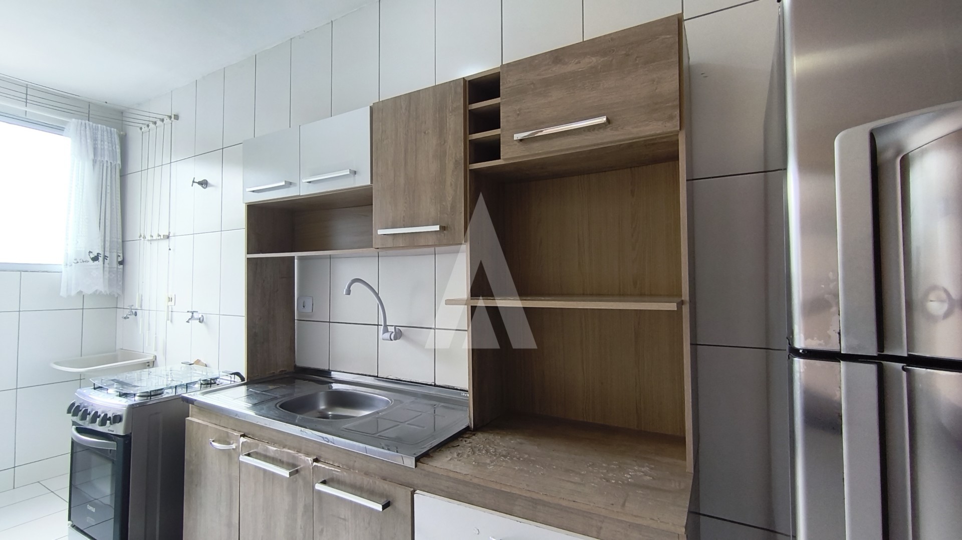 Apartamento residencial com 2 quartos, 1 banheiro social e cozinha com armários, no bairro costa e silva. — foto 5