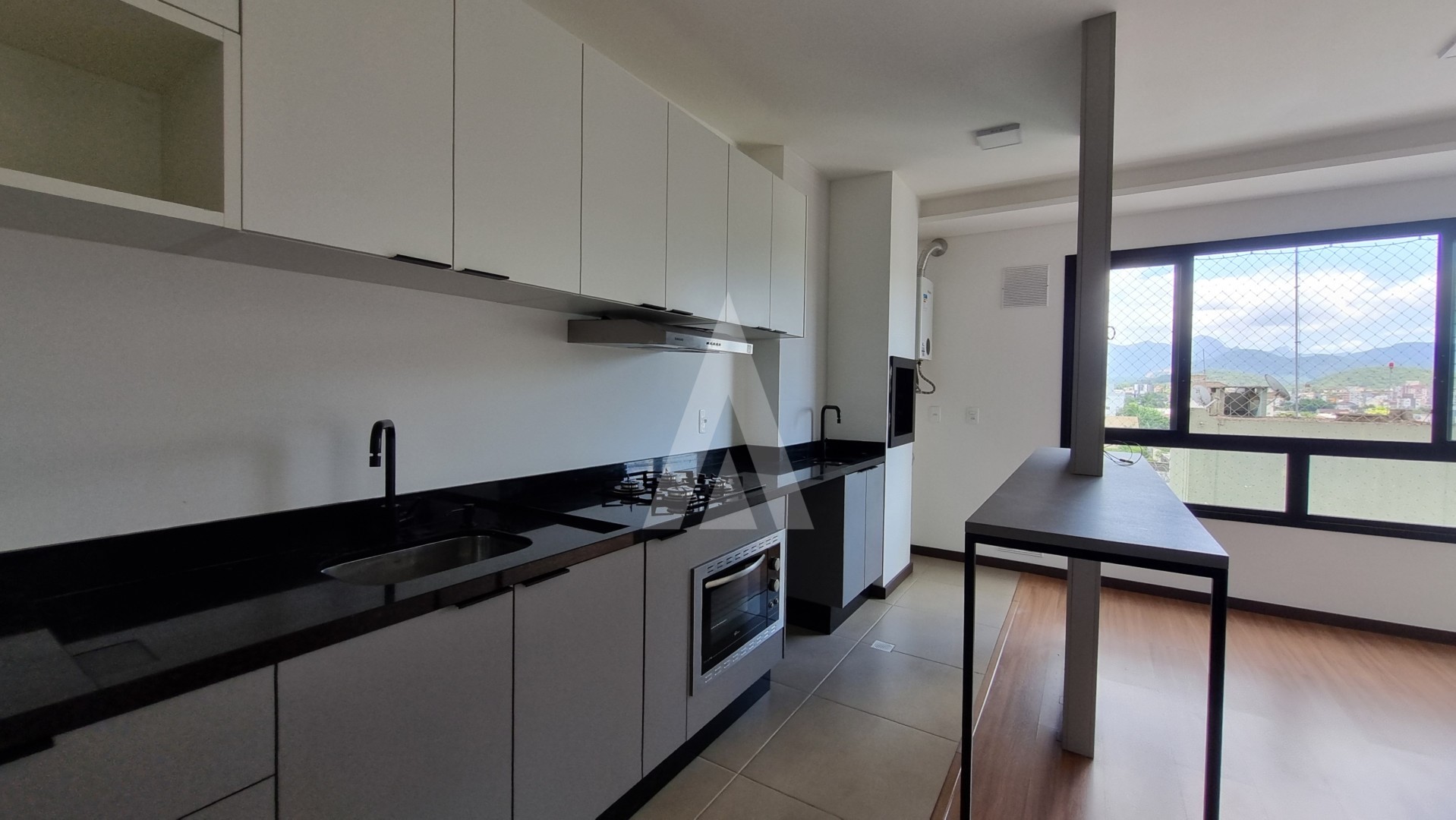 Apartamento no Costa e Silva com 02 quartos — foto 3