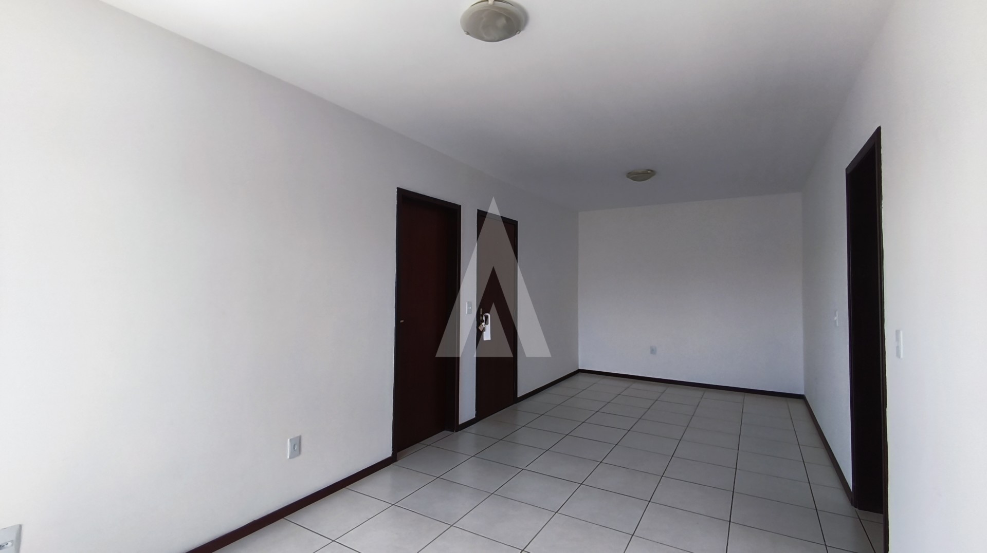Apartamento com 2 quartos, sendo 1 suíte e sacada com churrasqueira — foto 4