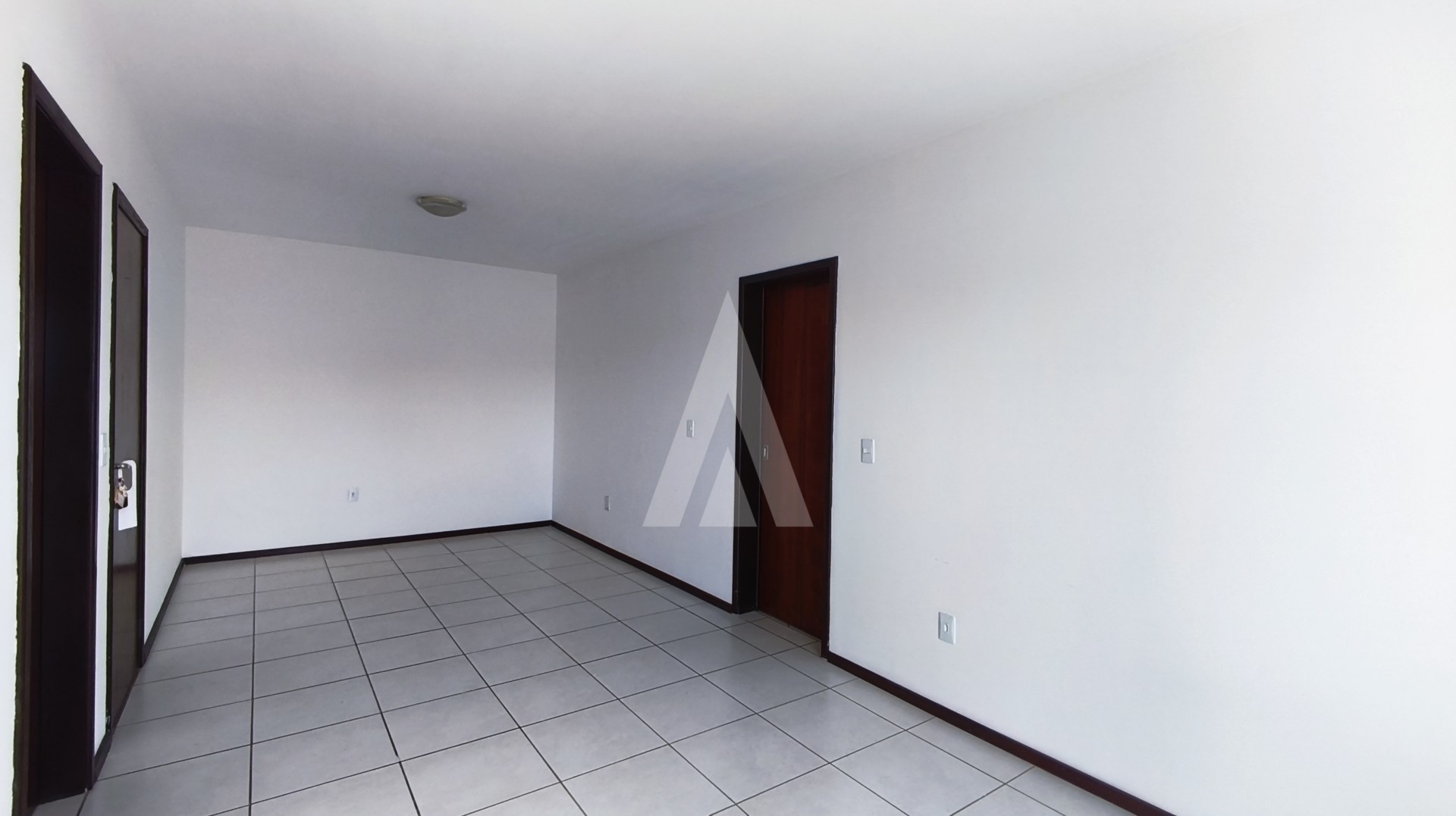 Apartamento com 2 quartos, sendo 1 suíte e sacada com churrasqueira — foto 5