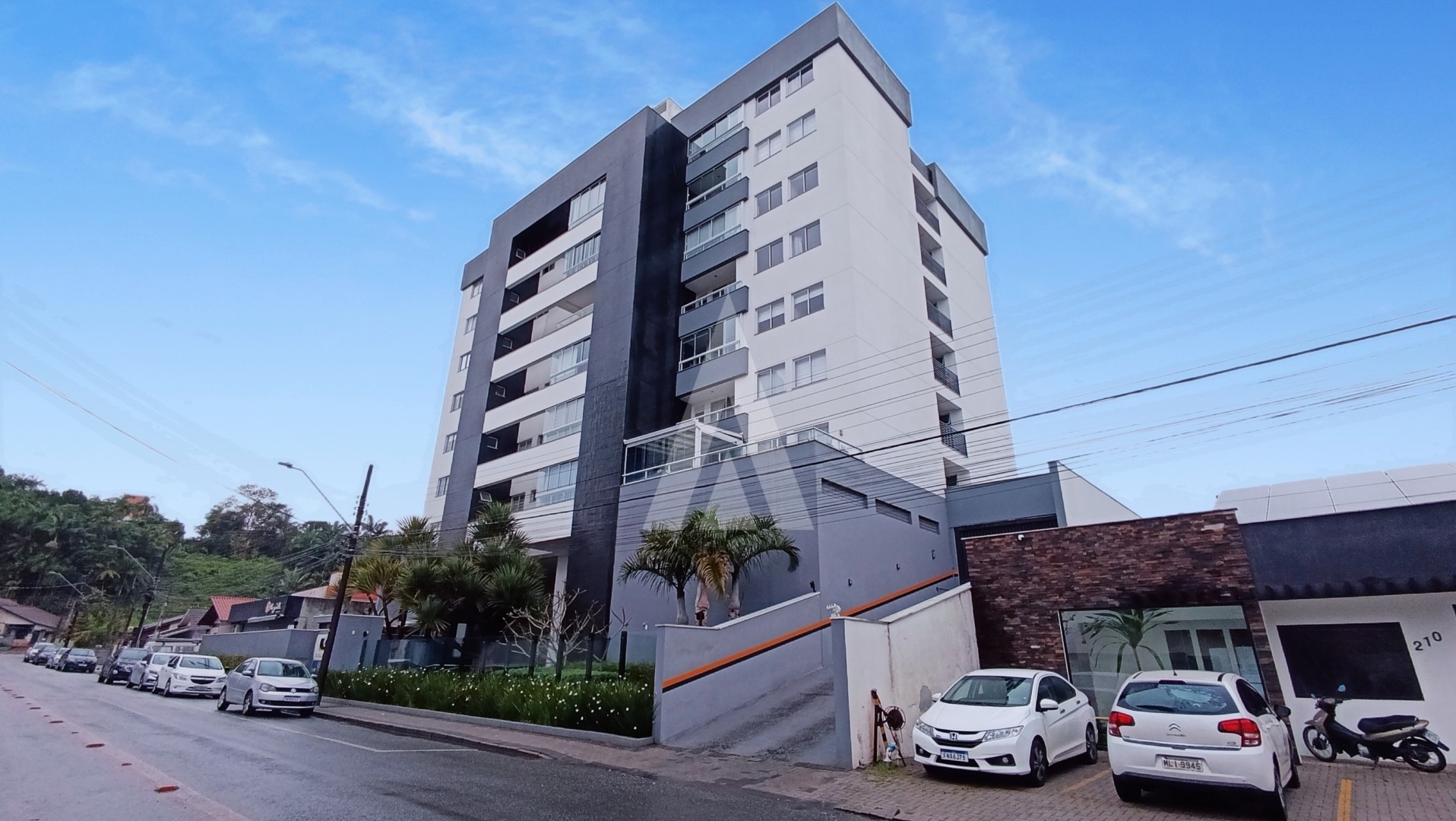 Apartamento com 3 quartos sendo 1 suíte no bairro Bom Retiro. - foto 1