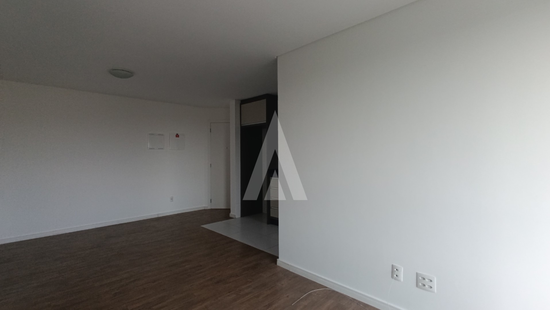 Apartamento com 3 quartos sendo 1 suíte no bairro Bom Retiro. — foto 4