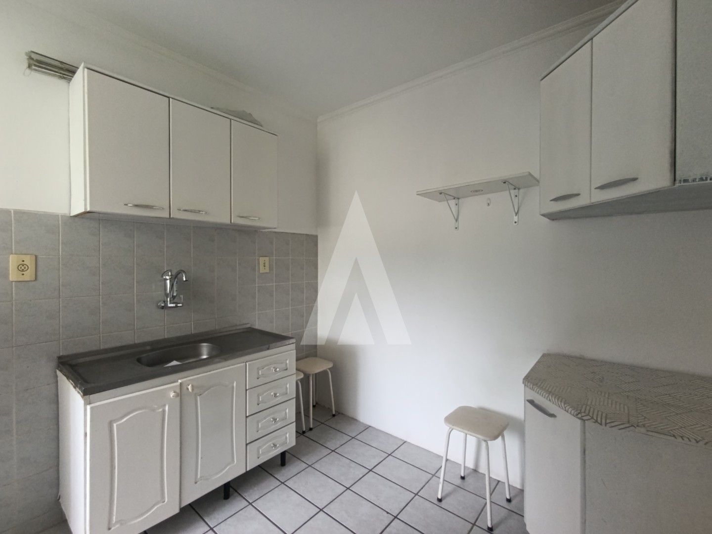 Apartamento com 02 quartos, localizado no bairro Costa e Silva. — foto 5