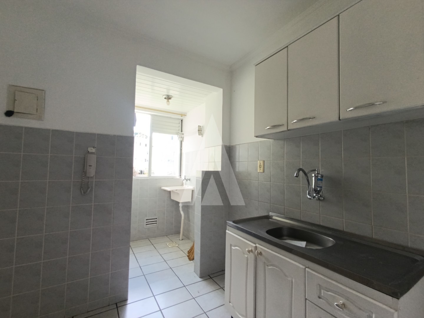 Apartamento com 02 quartos, localizado no bairro Costa e Silva. — foto 6