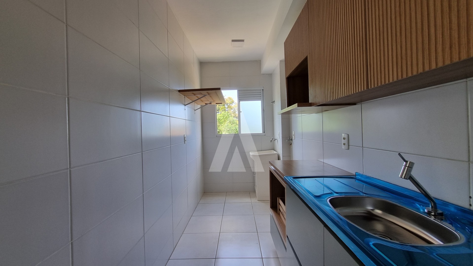 Apartamento com 02 quartos, e cozinha com armários no bairro Petrópolis. — foto 5
