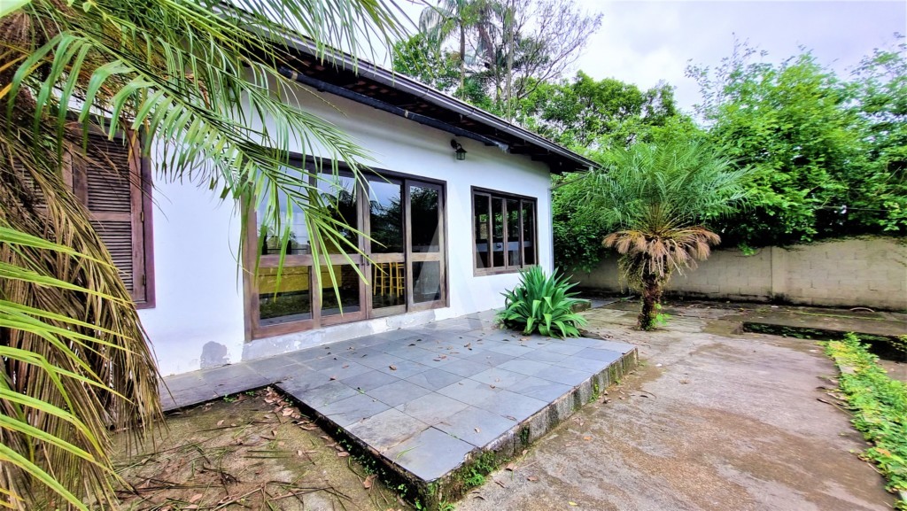 Apartamento com 1 suíte e 1 vaga de garagem descoberta no bairro Atiradores. - foto 1