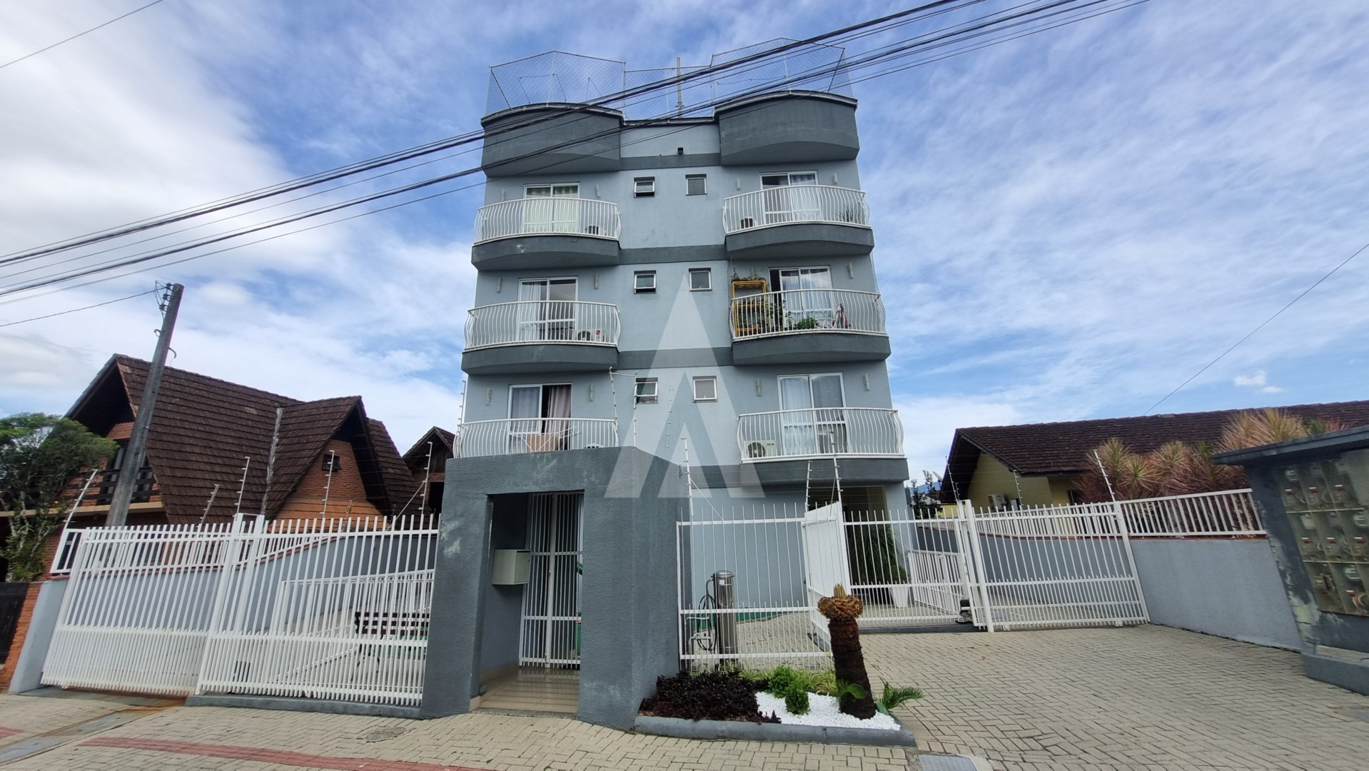 Apartamento com 2 quartos e com elevado em Pirabeiraba. - foto 1