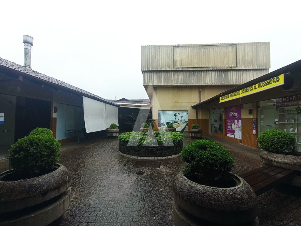 Sala comercial no centro de Pirabeiraba, em ponto estratégico e com excelente visibilidade — foto 6