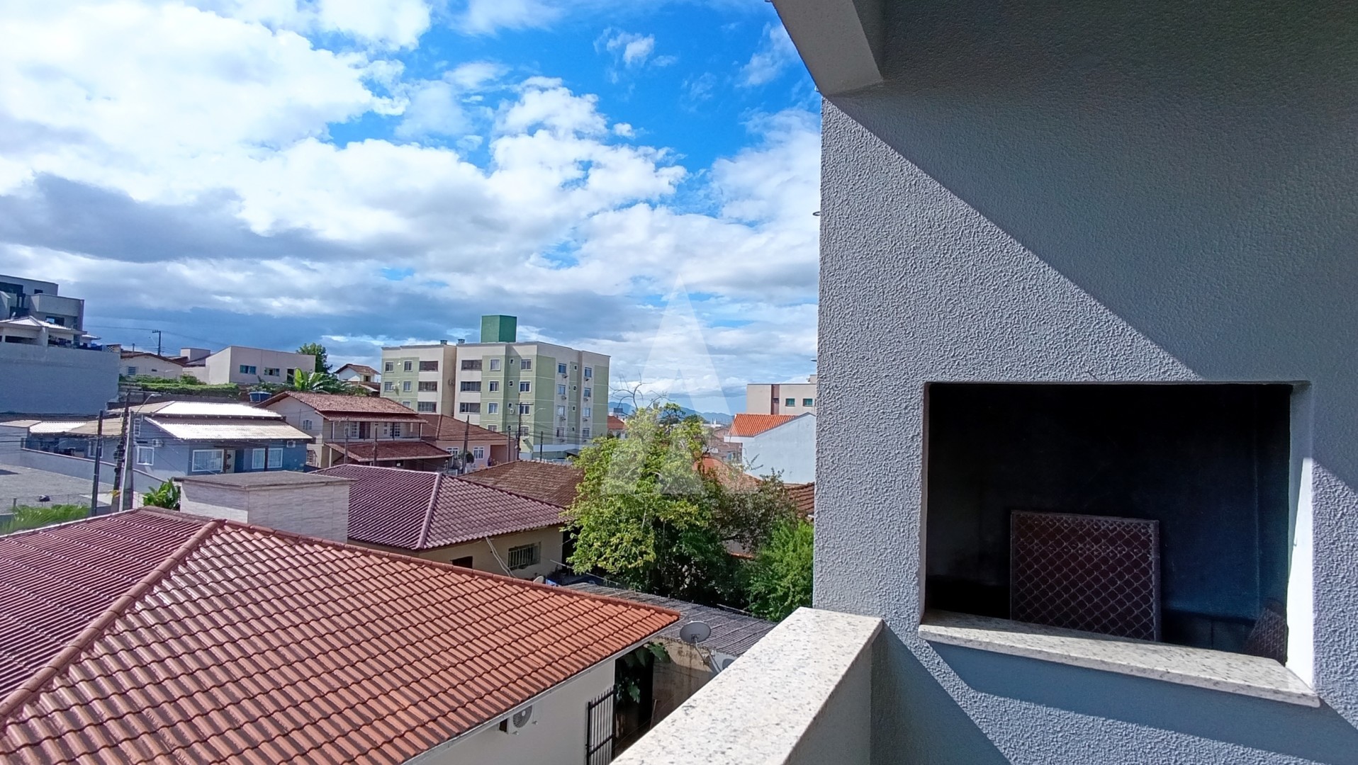 Apartamento com 2 quartos, localizado no bairro Iririú, com 1 vaga de garagem coberta. — foto 6