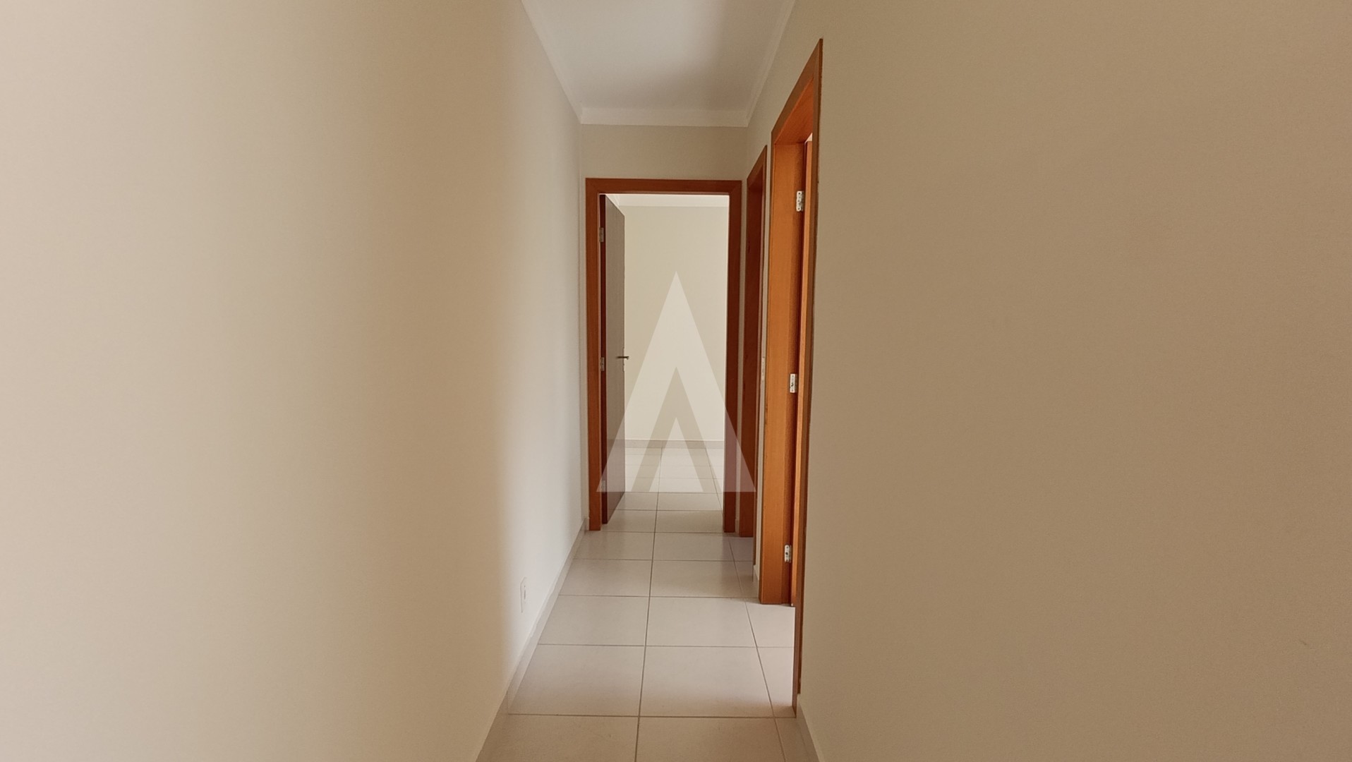 Apartamento com 2 quartos, localizado no bairro Iririú, com 1 vaga de garagem coberta. — foto 7