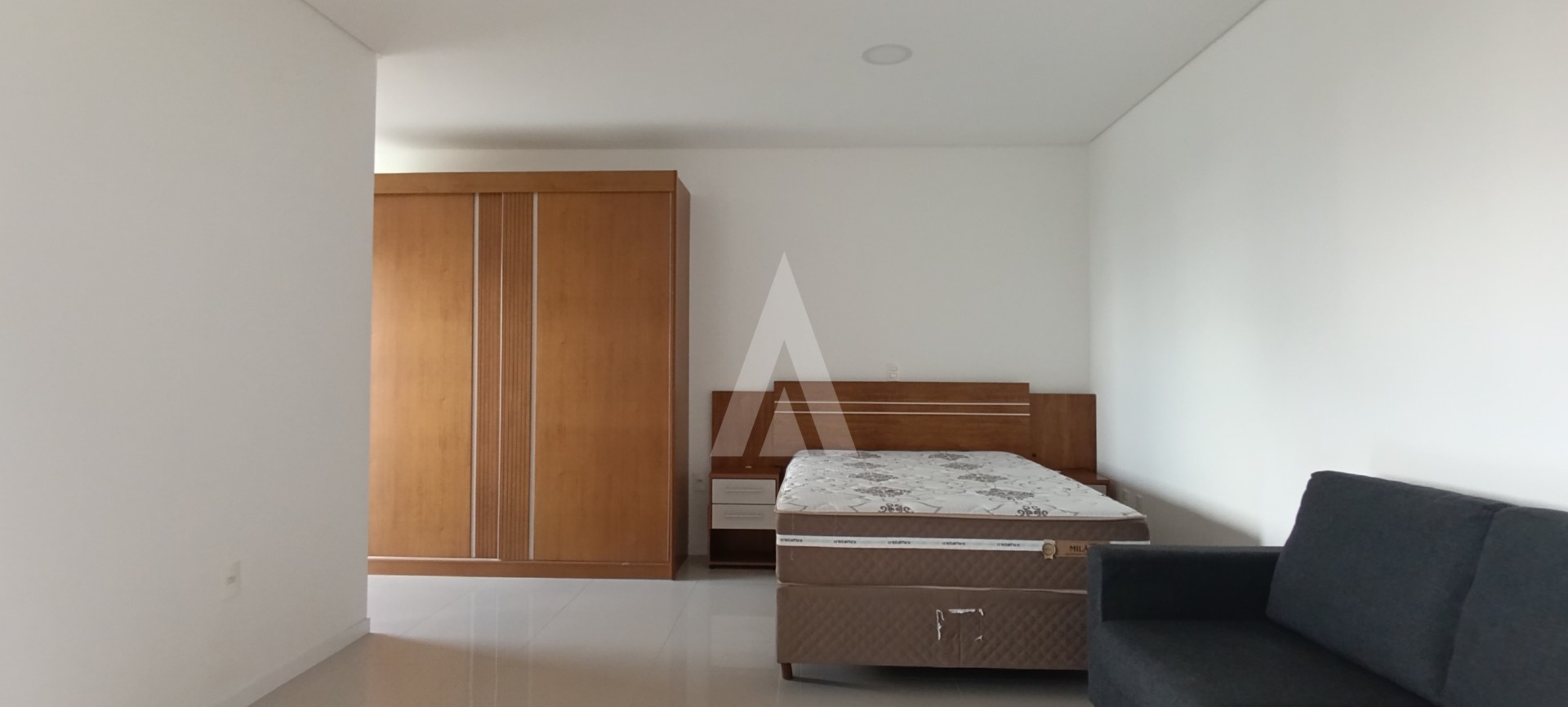 Apartamento estilo estúdio com vaga de garagem, bairro Bucarein. — foto 4