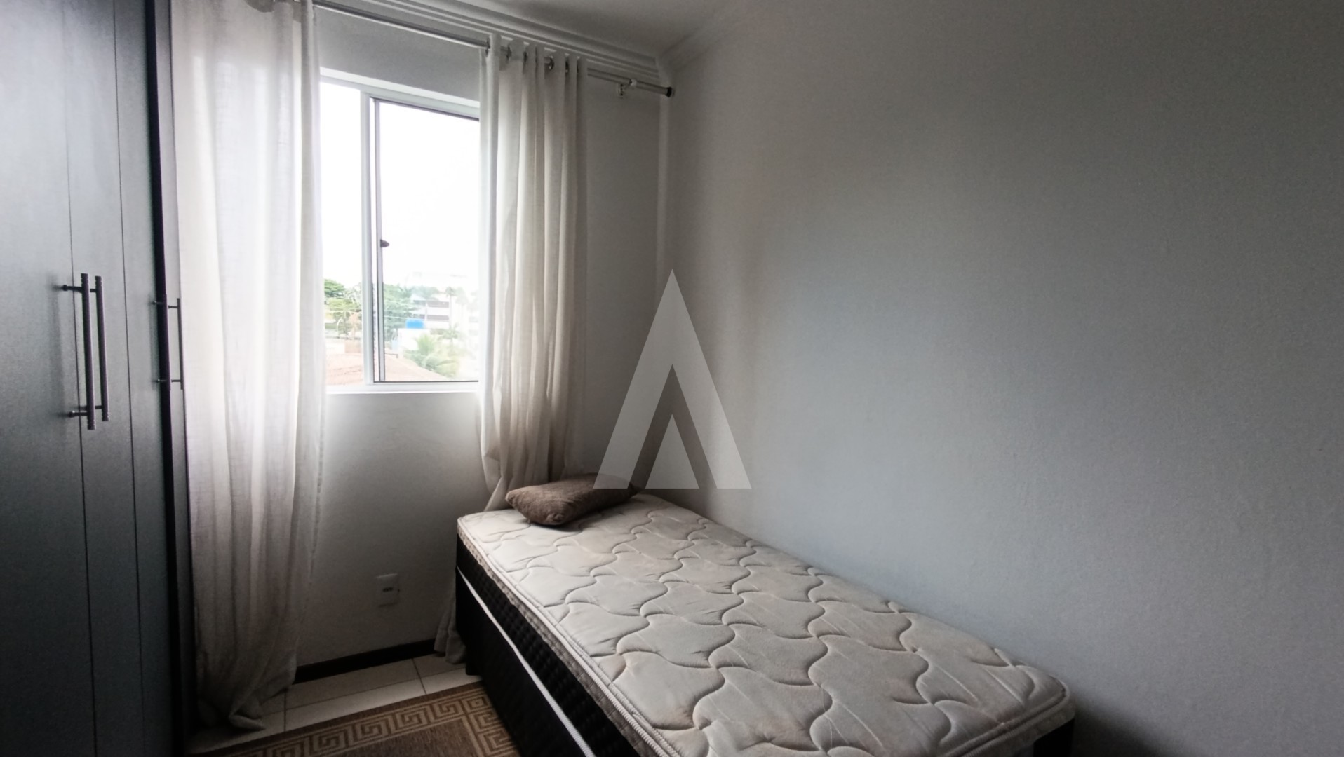 Apartamento mobiliado com 2 quartos e 1 vaga de garagem coberta no bairro Bom Retiro, em Joinville. — foto 6