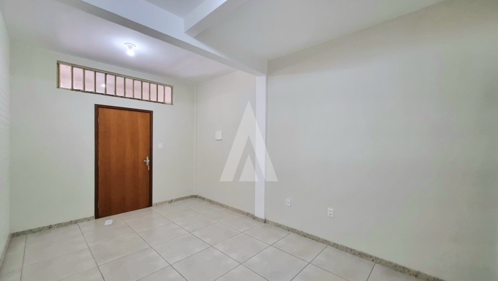 Sala comercial localizada no Centro com 1 sala e 1 lavabo — foto 7