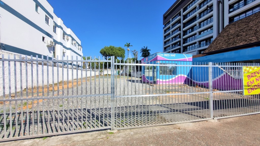 Terreno para alugar por R$ 6000.00, 824.00 m2 - CENTRO - JOINVILLE/SC - foto 1