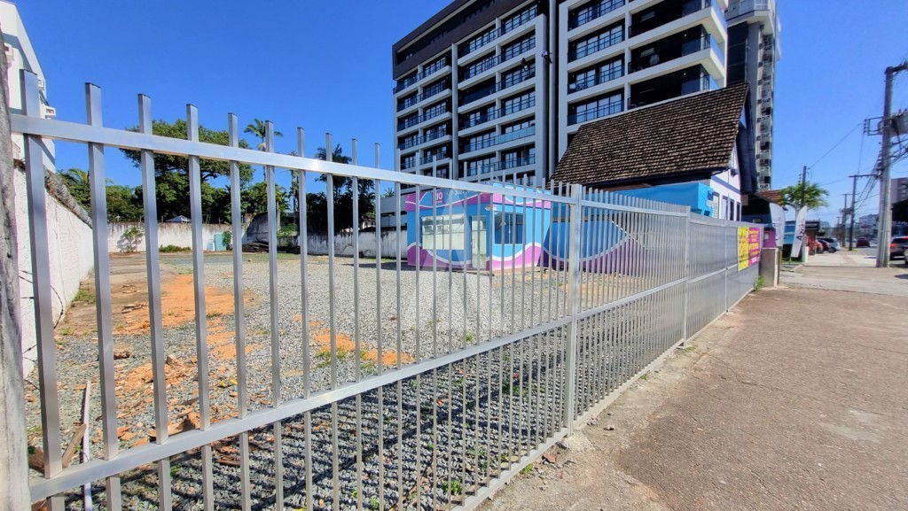 Terreno para alugar por R$ 6000.00, 824.00 m2 - CENTRO - JOINVILLE/SC — foto 3