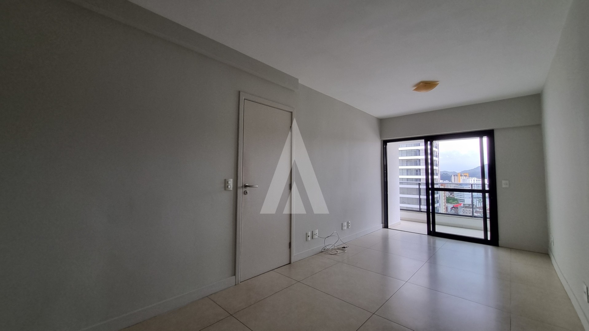 Apartamento de alto padrão, com 1 quarto, sacada com churrasqueira, prédio com elevador e 1 vaga de garagem, no Centro de Joinvi — foto 5