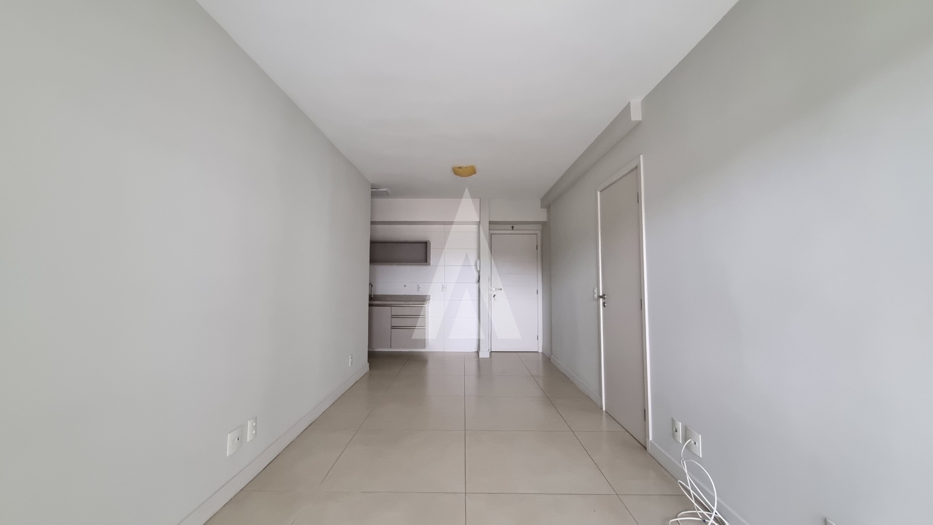 Apartamento de alto padrão, com 1 quarto, sacada com churrasqueira, prédio com elevador e 1 vaga de garagem, no Centro de Joinvi — foto 7