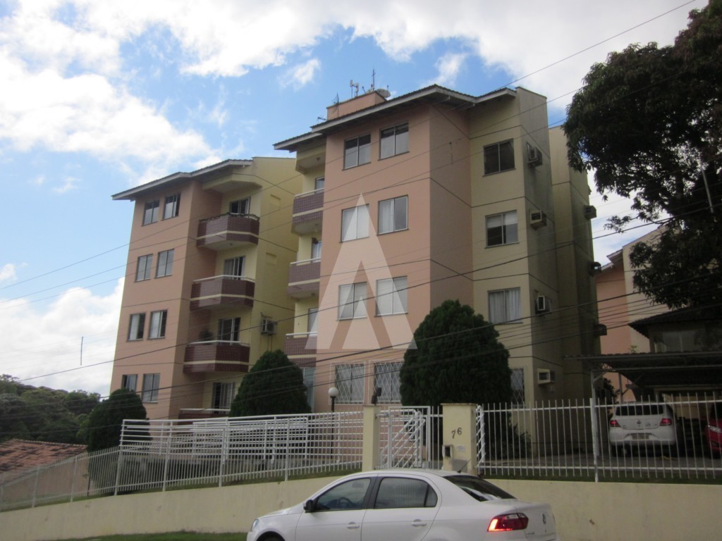 Apartamento com 3 quartos no bairro Floresta. - foto 1