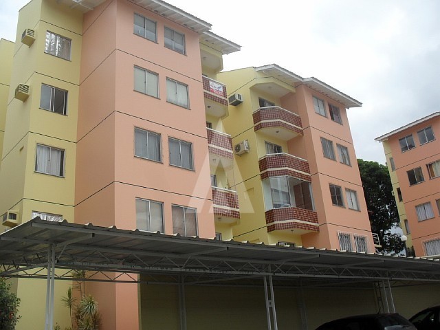 Apartamento com 3 quartos no bairro Floresta. — foto 2