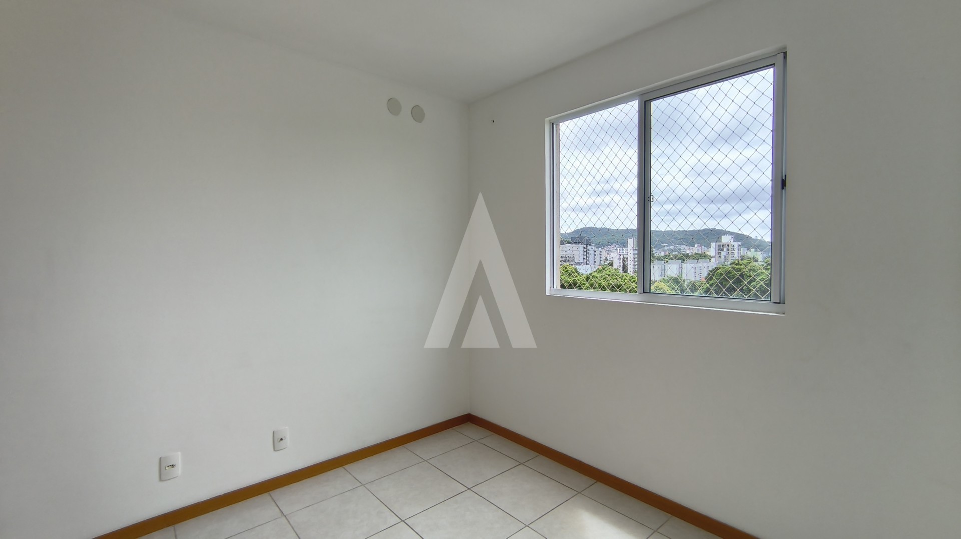 Apartamento no Santo Antônio com 02 quartos, cozinha mobiliada e uma vaga de garagem. — foto 7