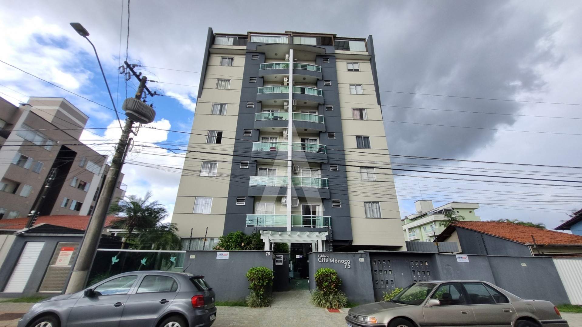 Apartamento semi mobiliado com 2 quartos no bairro Santo Antônio - foto 1
