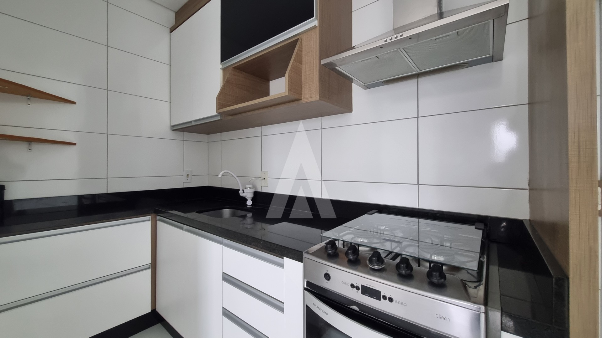 Apartamento com 02 quartos no bairro Iririu. — foto 5