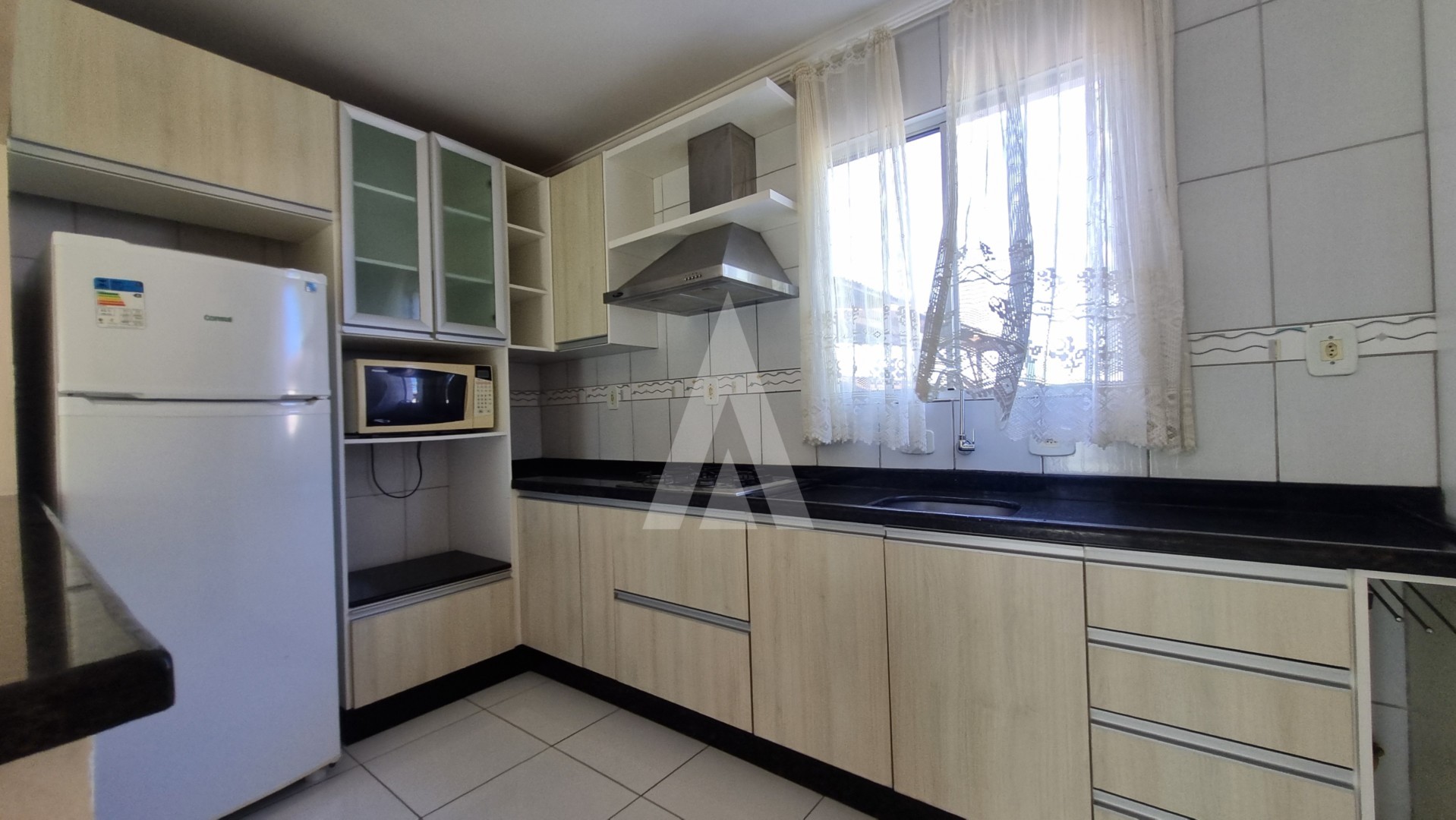 Apartamento semi mobiliado com 2 quartos no bairro Iririú — foto 6
