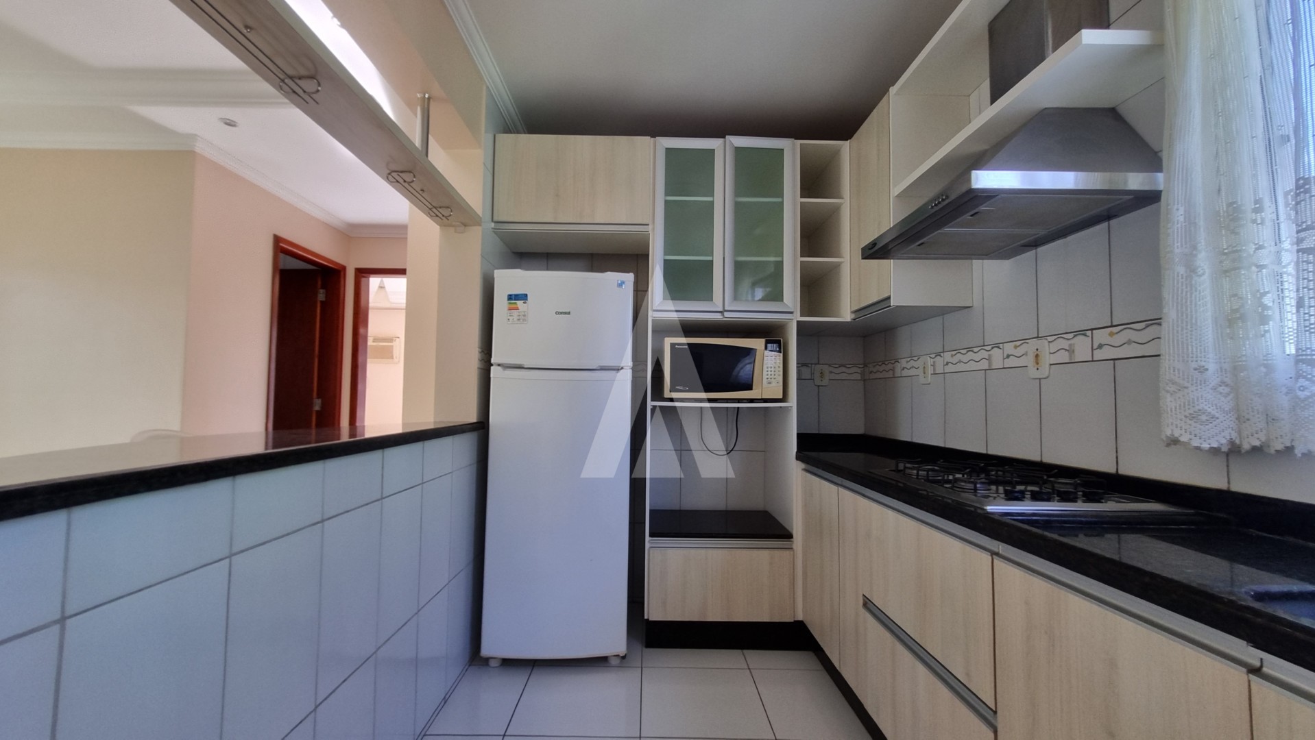 Apartamento semi mobiliado com 2 quartos no bairro Iririú — foto 7