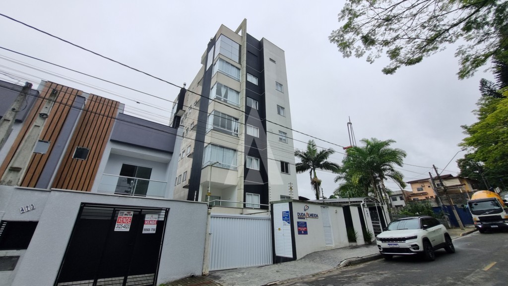 Apartamento no Bairro Costa e silva com 2 quartos, sendo 1 suíte, prédio com elevador e 1 vaga de garagem. — foto 3
